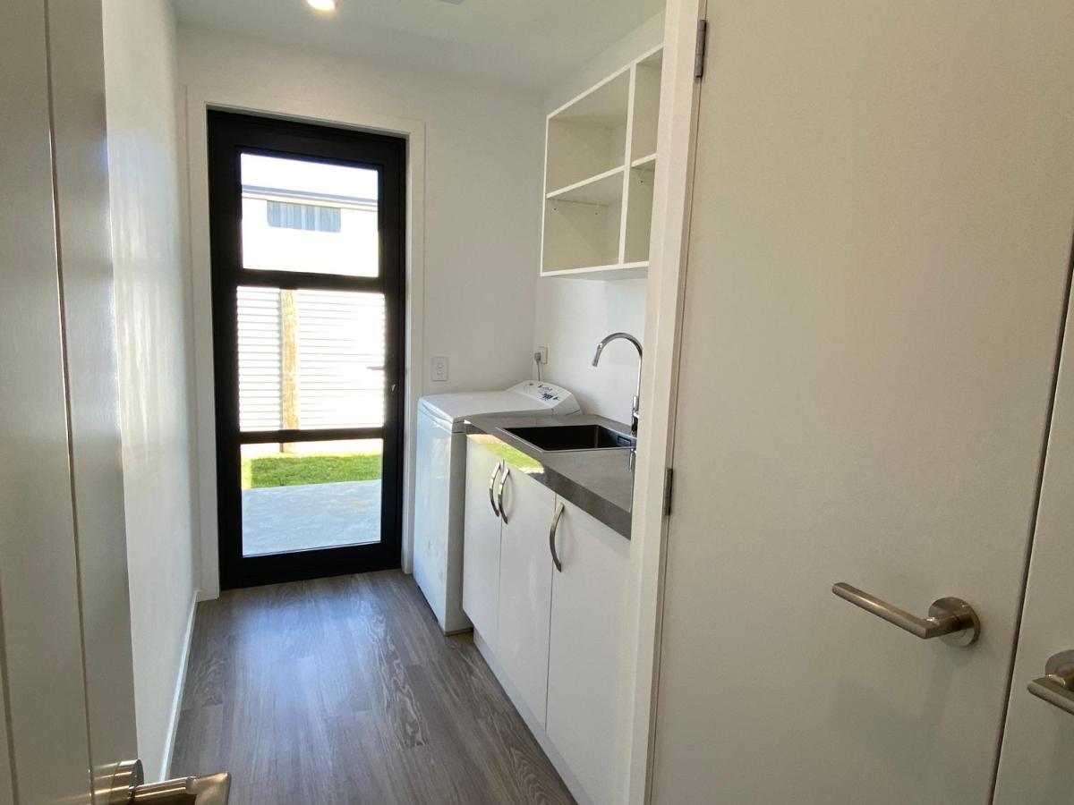 Style, Functional With Space ทไวเซิล ภายนอก รูปภาพ