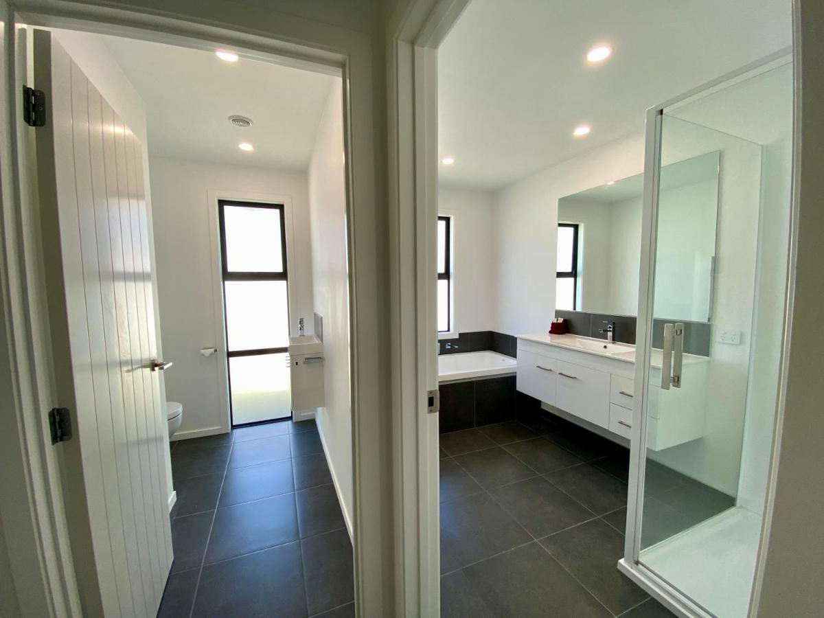 Style, Functional With Space ทไวเซิล ภายนอก รูปภาพ