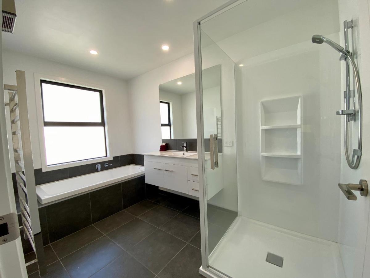 Style, Functional With Space ทไวเซิล ภายนอก รูปภาพ